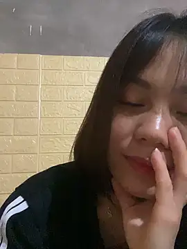 Trangbabylove online show from April 6, 2026, 6:03 am