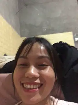 Trangbabylove online show from March 19, 2026, 8:42 pm