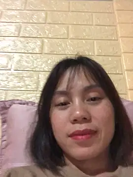 Trangbabylove online show from March 13, 2026, 6:18 am