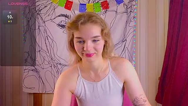  EricaWinterr  online show from November 18, 2025, 3:43 am