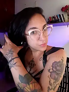 Melinerd online show from April 16, 2026, 5:14 pm