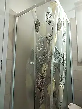 platone09 online show from April 8, 2026, 6:53 pm