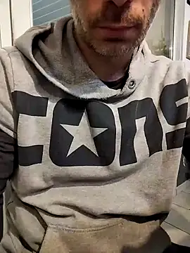 platone09 online show from December 14, 2025, 8:58 pm