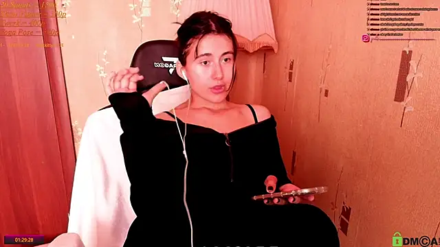 Snapshot of KristinaScott chatting on May 30, 2026, 5:47 am KristinaScott online show from May 30, 2026, 5:47 am