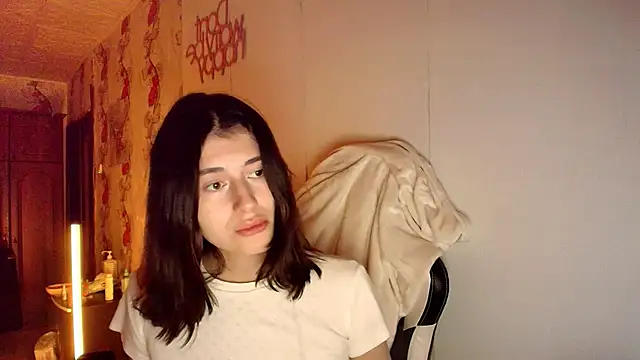 Snapshot of KristinaScott chatting on February 3, 2026, 3:39 pm KristinaScott online show from February 3, 2026, 3:39 pm