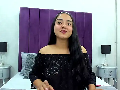 SalomeLee online show from November 17, 2025, 11:25 am