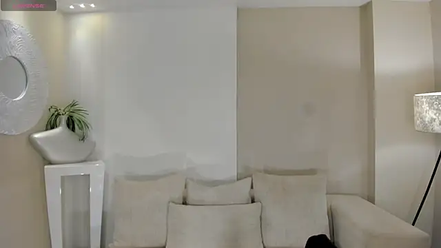 HaileyRoss  online show from July 18, 2026, 6:49 pm