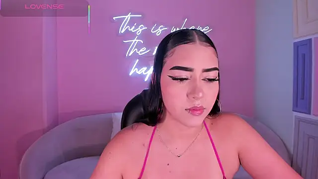 SophieLanne online show from March 13, 2026, 4:50 am