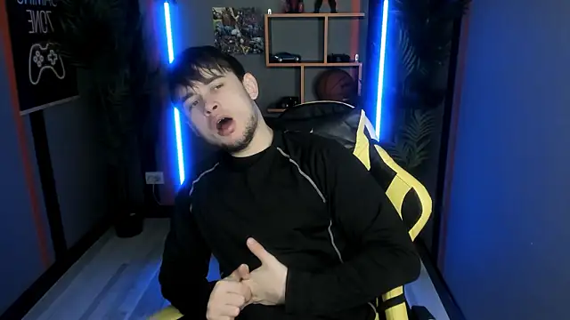 AlejandroEllias online show from January 15, 2026, 6:00 pm