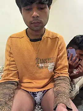 Snapshot of syndyc1 chatting on February 20, 2026, 2:52 pm syndyc1 online show from February 20, 2026, 2:52 pm