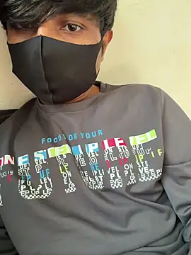 Snapshot of syndyc1 chatting on March 3, 2026, 8:43 am syndyc1 online show from March 3, 2026, 8:43 am