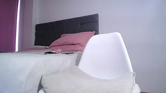 Snapshot of Mia_foxxy_ chatting on February 5, 2026, 2:35 pm Mia foxxy online show from February 5, 2026, 2:35 pm