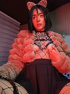 Snapshot of Milu_carbajal_x chatting on July 7, 2026, 8:40 am Milu carbajal x online show from July 7, 2026, 8:40 am