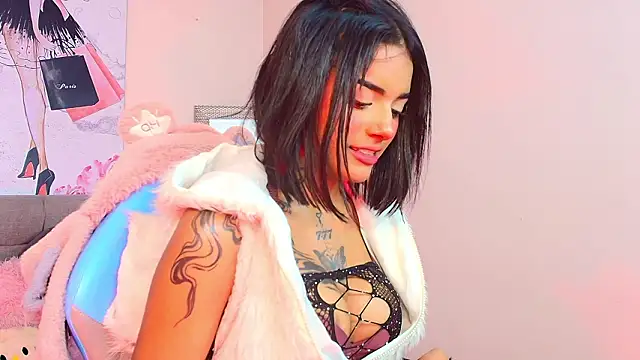 Milu carbajal x online show from March 10, 2026, 2:15 am