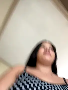 Snapshot of Larissa_xxe chatting on December 17, 2025, 12:43 pm Larissa xxe online show from December 17, 2025, 12:43 pm