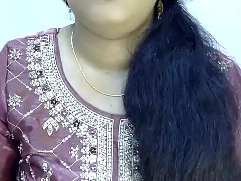 Snapshot of Muskan_Jha chatting on May 8, 2026, 2:37 am Muskan Jha online show from May 8, 2026, 2:37 am