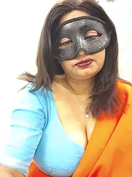 Cute-richa1 online show from May 31, 2026, 6:31 pm