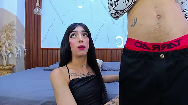 Loversinfire2 online show from February 12, 2026, 10:53 pm