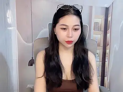 Lousii online show from April 23, 2026, 2:18 am