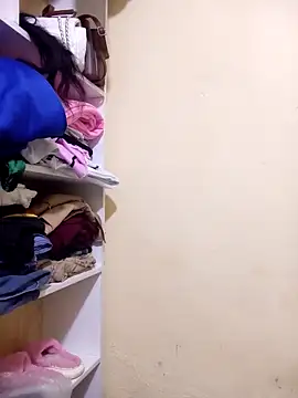 honeypot224 online show from April 6, 2026, 4:08 am