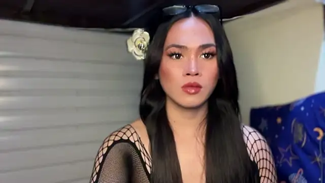 hugecockhiraya online show from February 18, 2026, 4:47 pm