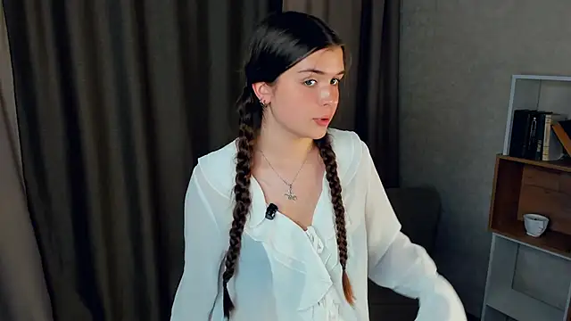 KevinRayer online show from November 19, 2025, 12:38 pm