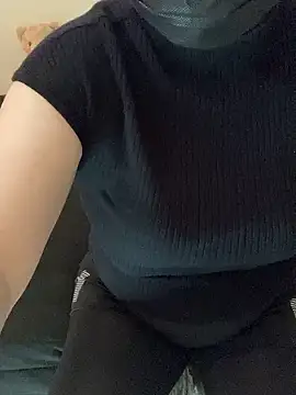 -Kotone- online show from November 18, 2025, 3:32 am