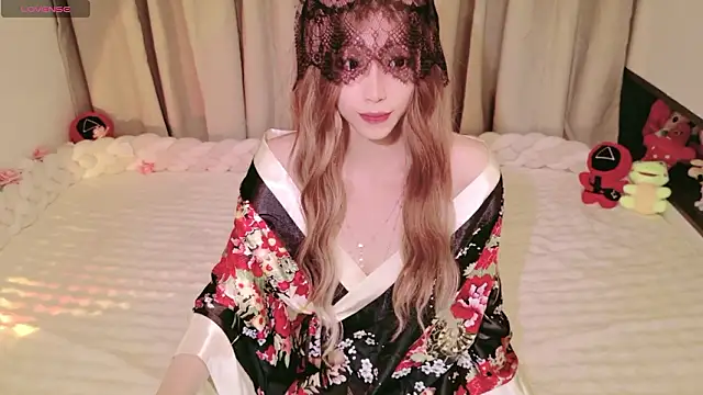 Lulu QAQ online show from February 12, 2026, 8:08 pm