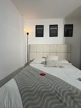 Snapshot of thiago_valmont chatting on November 15, 2025, 6:34 pm thiago valmont online show from November 15, 2025, 6:34 pm