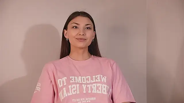 LonaDonn online show from November 20, 2025, 10:27 am