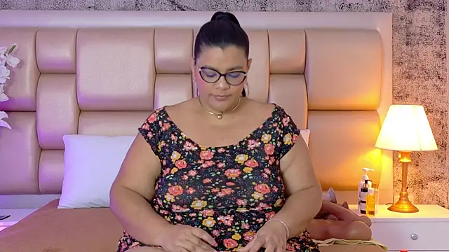 Snapshot of SelennaCooper chatting on February 11, 2026, 11:43 am SelennaCooper online show from February 11, 2026, 11:43 am