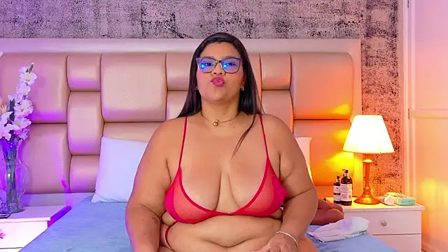 SelennaCooper online show from March 19, 2026, 11:43 am