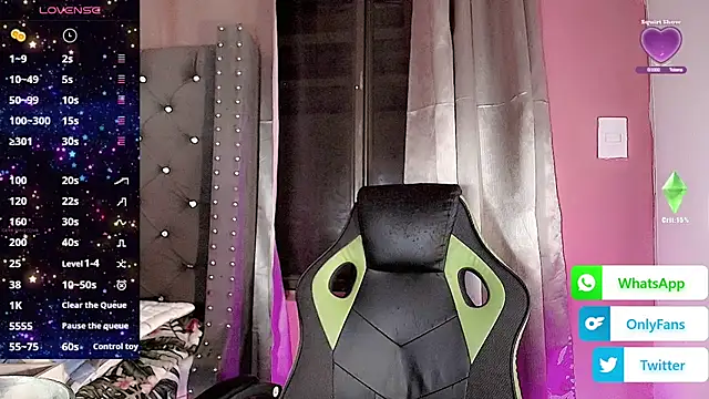 Snapshot of Baby_luxury chatting on December 19, 2025, 2:37 am Baby luxury online show from December 19, 2025, 2:37 am