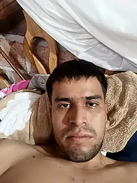 luisdel07 online show from November 16, 2025, 1:21 am