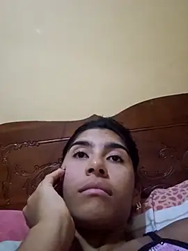 skinnyrox online show from April 14, 2026, 2:49 am