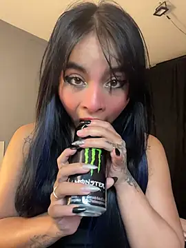 Sophie wyld online show from January 13, 2026, 3:10 am