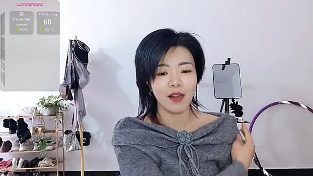 adele8731 online show from November 20, 2025, 2:34 am