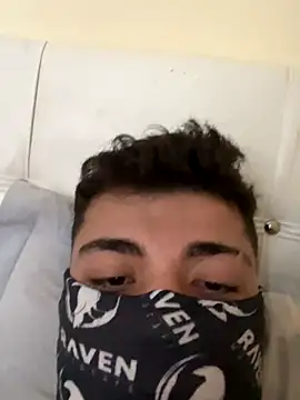 uuserxw online show from November 16, 2025, 11:04 am