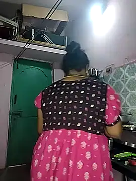 Snapshot of Tamil_devagi chatting on February 12, 2026, 6:57 am Tamil devagi online show from February 12, 2026, 6:57 am