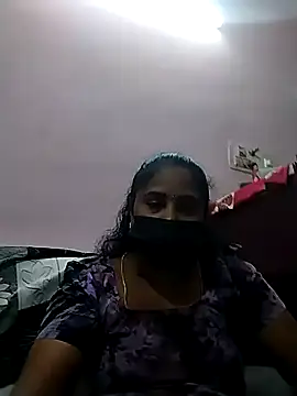 Snapshot of Tamil_devagi chatting on November 17, 2025, 4:16 am Tamil devagi online show from November 17, 2025, 4:16 am