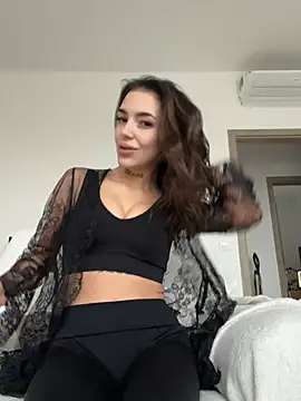 Snapshot of lunababy77 chatting on February 21, 2026, 3:03 pm lunababy77 online show from February 21, 2026, 3:03 pm