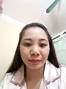 Moon-night222 online show from December 1, 2025, 9:04 pm