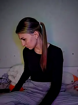 Snapshot of carolinakis_ chatting on February 14, 2026, 8:31 pm carolinakis online show from February 14, 2026, 8:31 pm