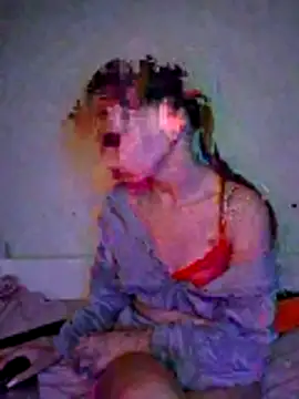 Snapshot of carolinakis_ chatting on February 10, 2026, 8:41 pm carolinakis online show from February 10, 2026, 8:41 pm