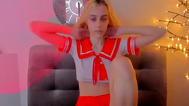 MiilaGlow online show from February 28, 2026, 2:17 pm