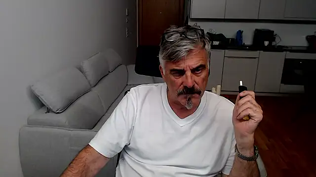 Buidapest online show from January 16, 2026, 12:03 am