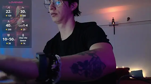 Snapshot of Brandon_starkk chatting on May 2, 2026, 12:32 pm Brandon starkk online show from May 2, 2026, 12:32 pm