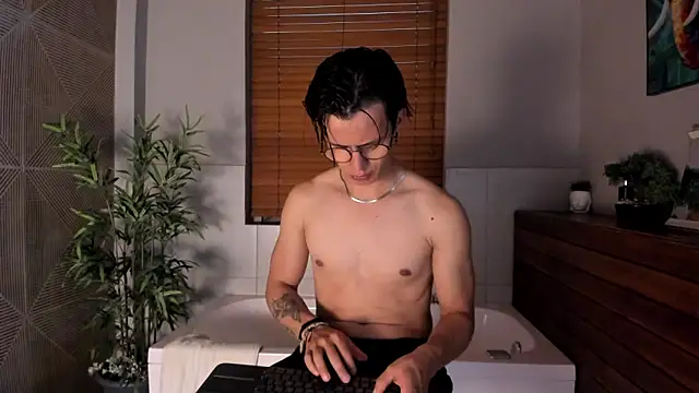 Brandon starkk online show from December 20, 2025, 11:35 am