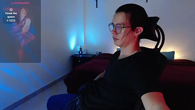 Snapshot of Brandon_starkk chatting on May 5, 2026, 1:08 am Brandon starkk online show from May 5, 2026, 1:08 am