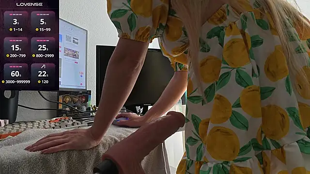 Emily jayreal online show from May 21, 2026, 10:01 am